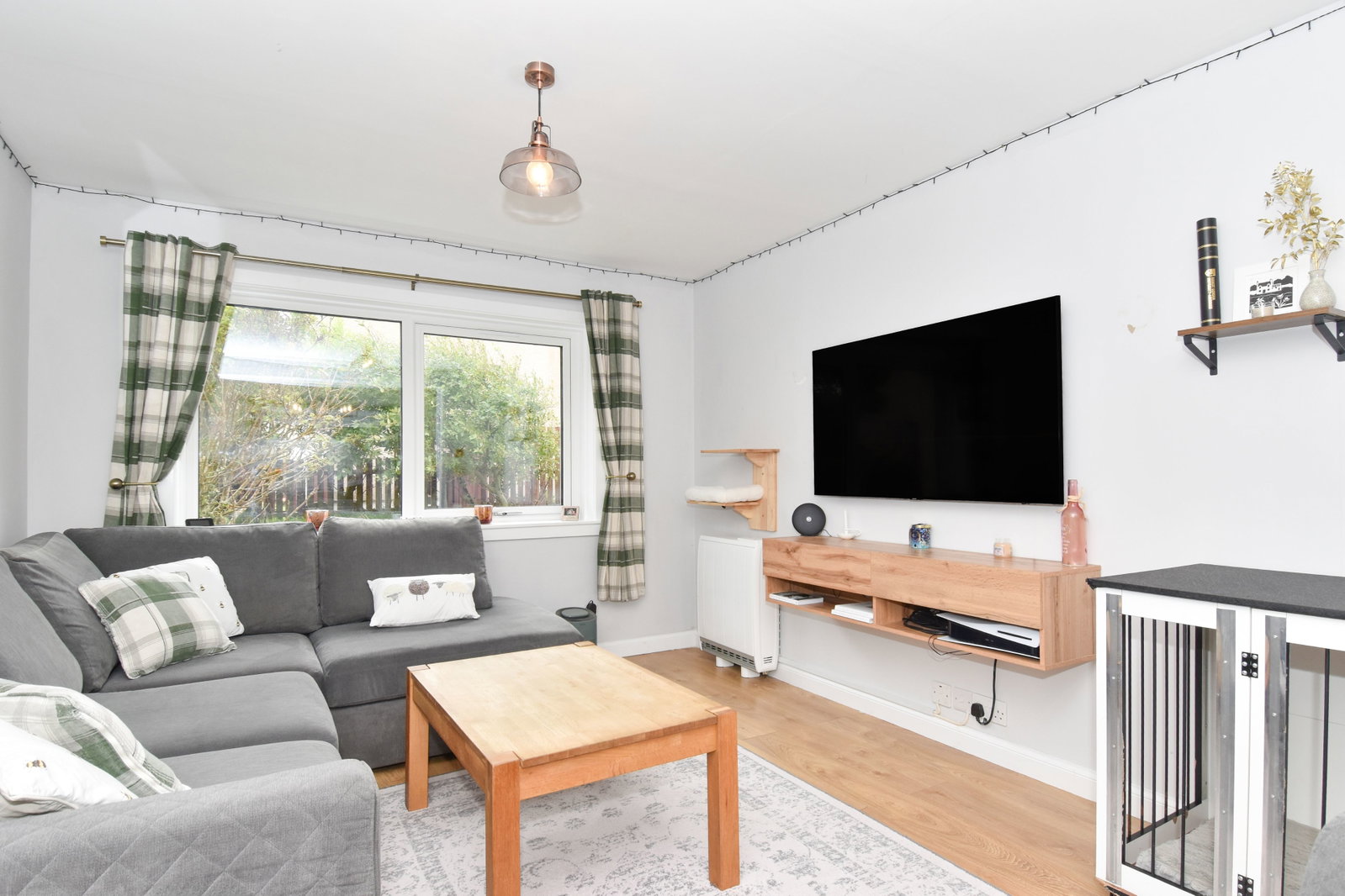 Semi Detached House for sale in Shetland, 77 Nederdale, Lerwick, Shetland, ZE1 0SB