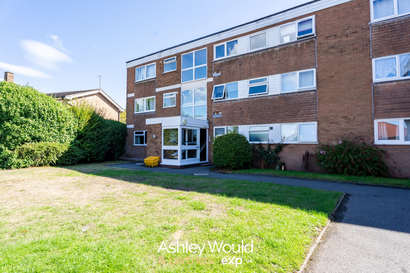Flat for sale in Oldbury, Beechdale, Perry Hill Road, Oldbury, B68