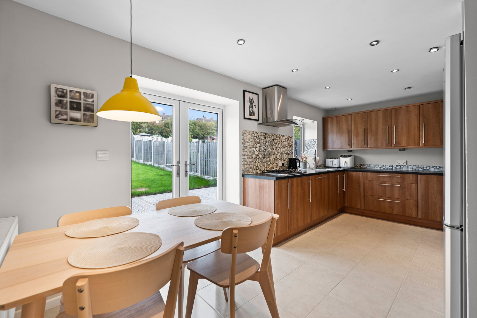Semi Detached House for sale in Barnsley, Underhill, Worsbrough, S70 5DR