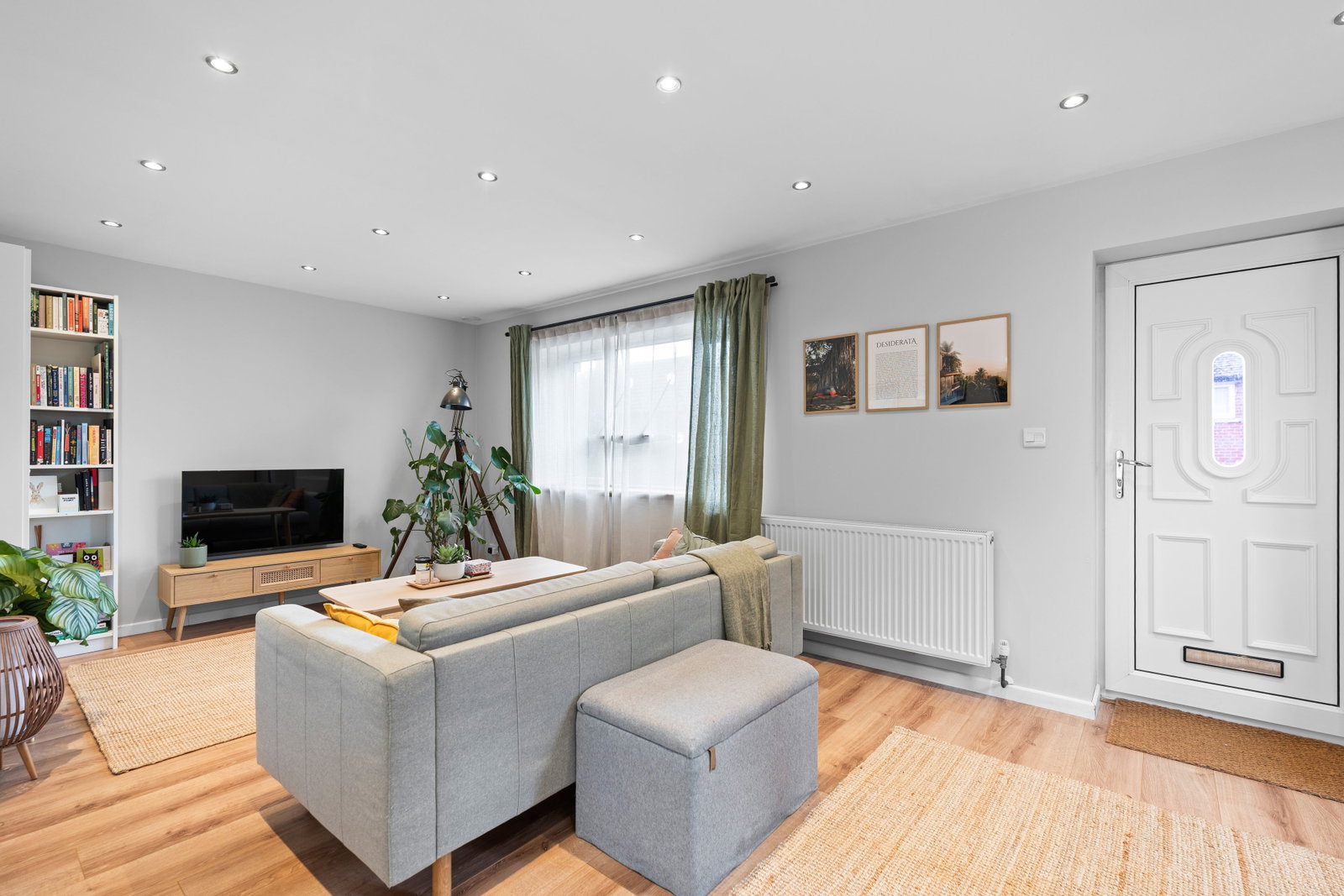 Semi Detached House for sale in Barnsley, Underhill, Worsbrough, S70 5DR