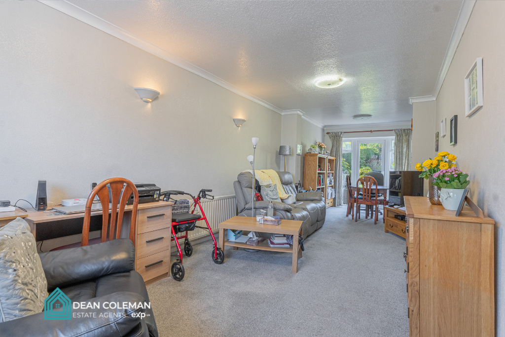 Semi Detached House for sale in Birmingham, Clun Road, Bournville Village Trust, B31 1NU, 1067 m²