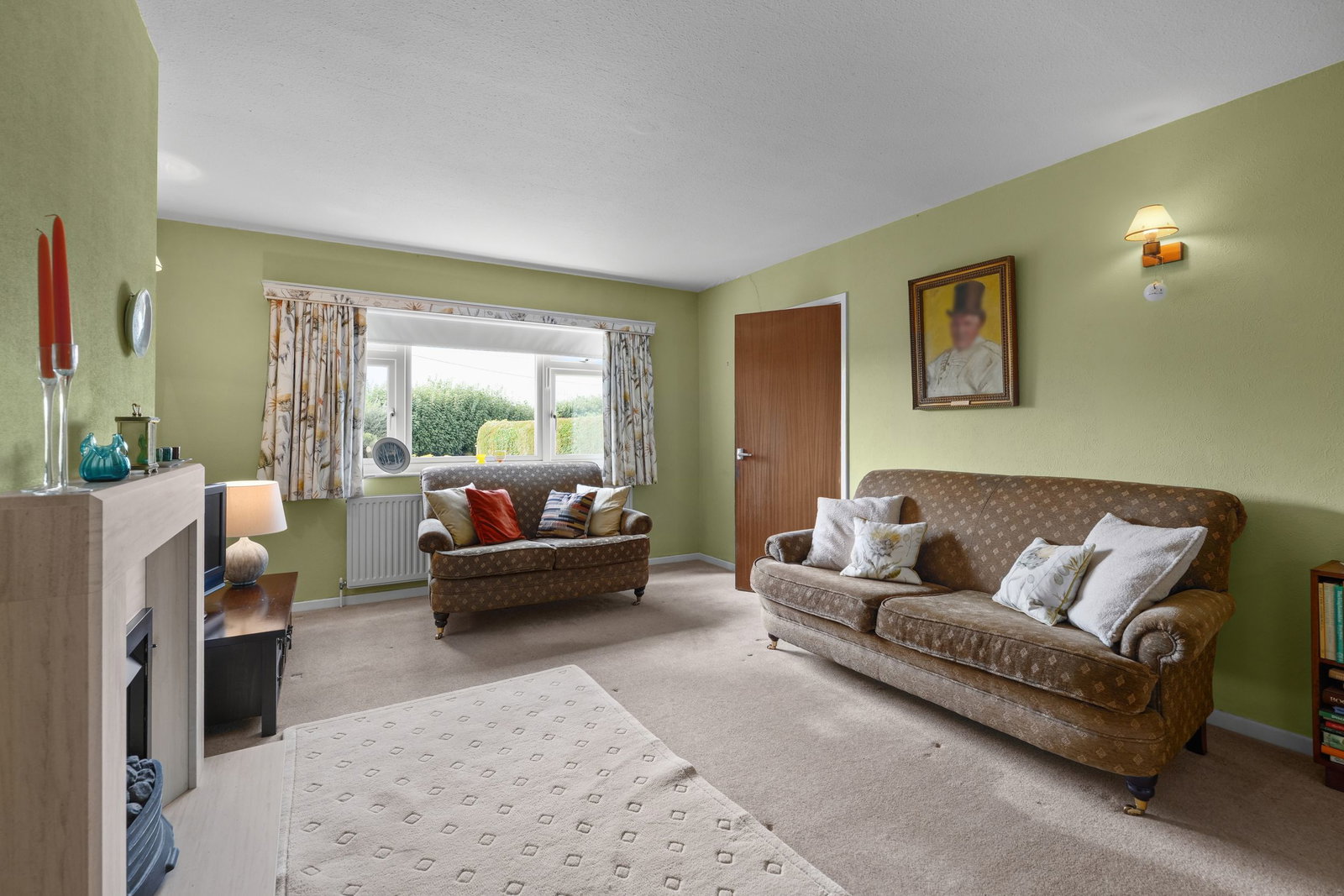 Detached House for sale in Daventry, The Twistle, BYFIELD, Northamptonshire