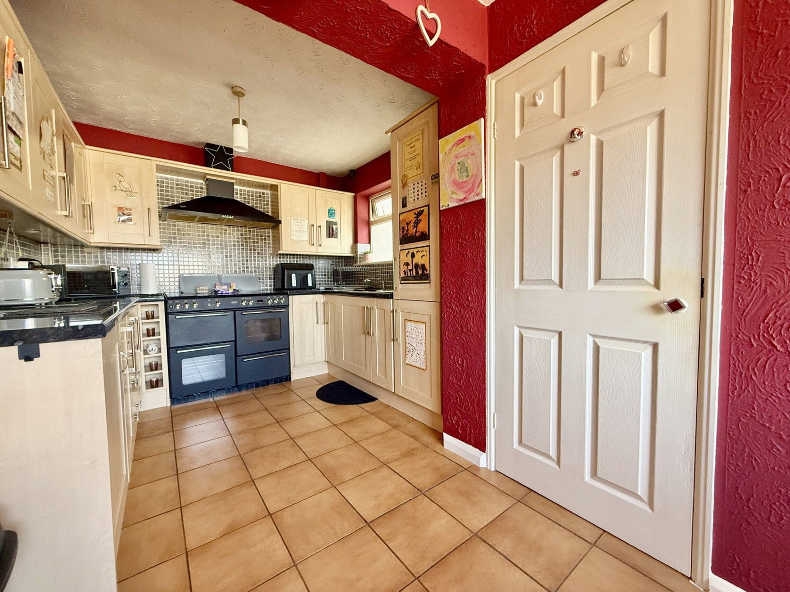 Semi Detached Bungalow for sale in Gloucester, Longleat Avenue, Tuffley, Gloucester, 802 m²