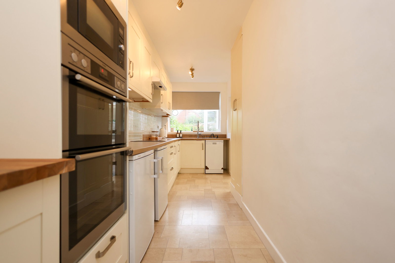 Semi Detached House for sale in Birmingham, Cofton Road, Birmingham, B31 3QP