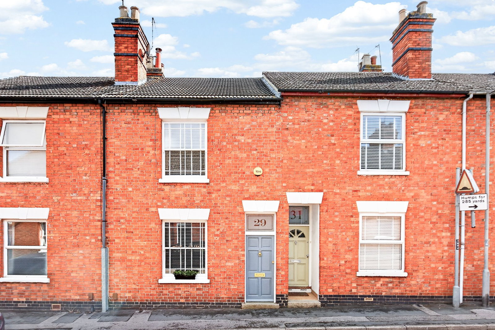 Terraced House for sale in Milton Keynes, Radcliffe Street, Wolverton, Milton Keynes, MK12 5DJ