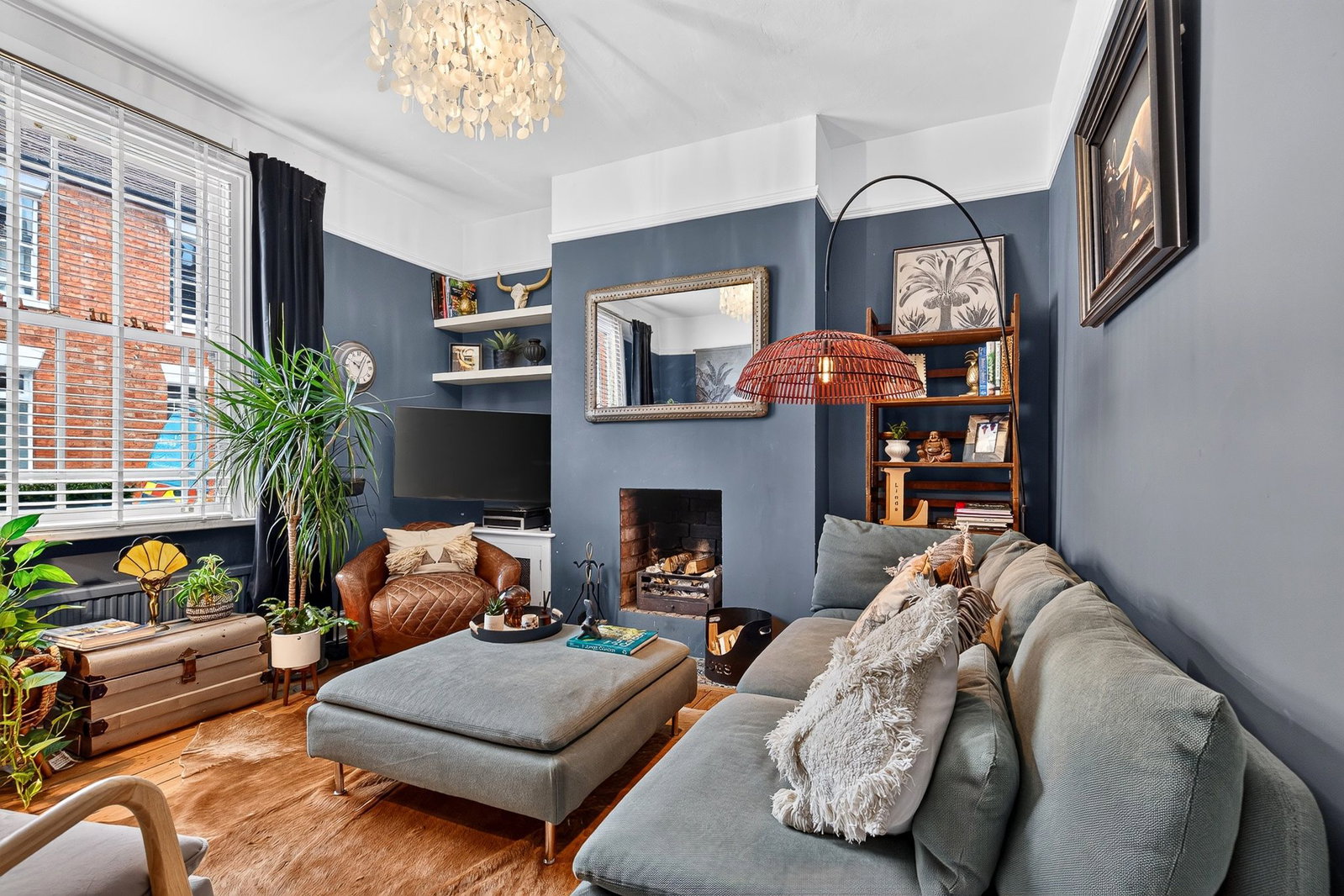 Terraced House for sale in Milton Keynes, Radcliffe Street, Wolverton, Milton Keynes, MK12 5DJ