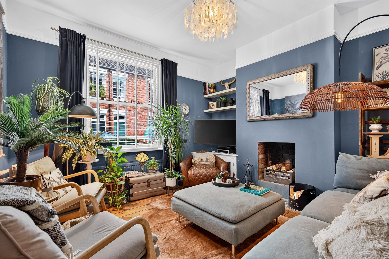 Terraced House for sale in Milton Keynes, Radcliffe Street, Wolverton, Milton Keynes, MK12 5DJ
