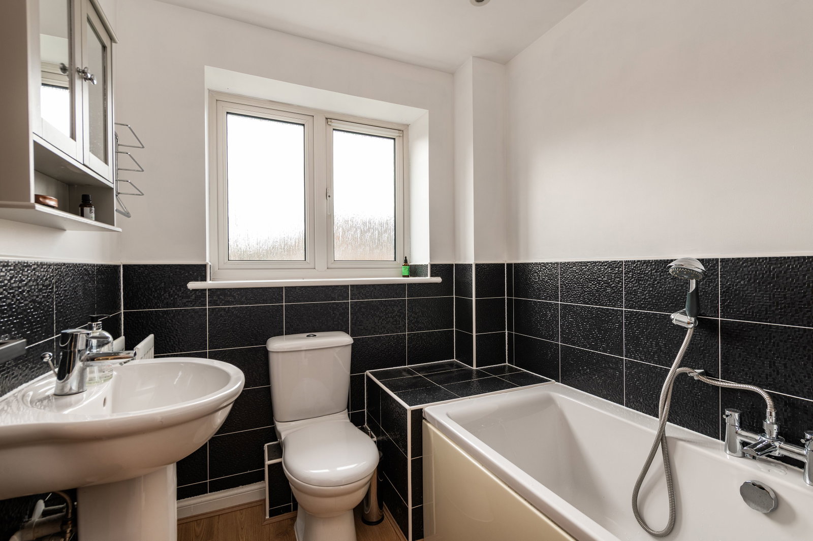End Of Terrace House for sale in Sheerness, Daffodil Avenue, Minster On Sea, Sheerness, ME12 3QJ