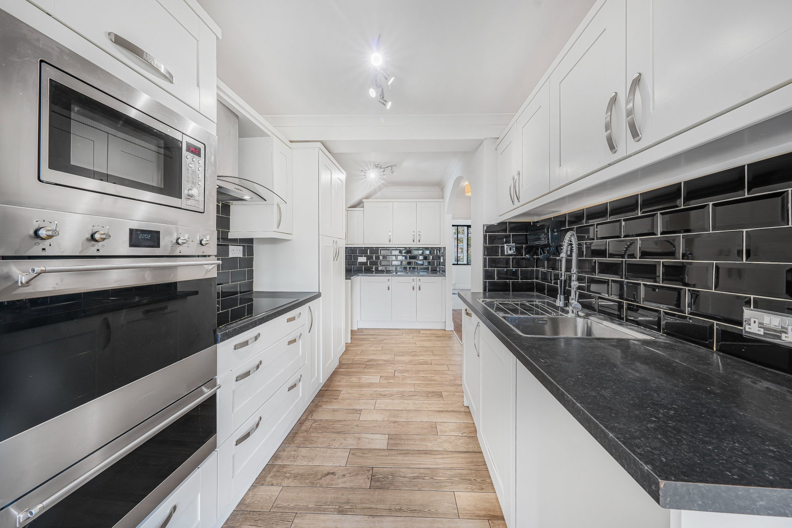 End Of Terrace House for sale in Grays, Rectory Road, Grays, Essex, RM17
