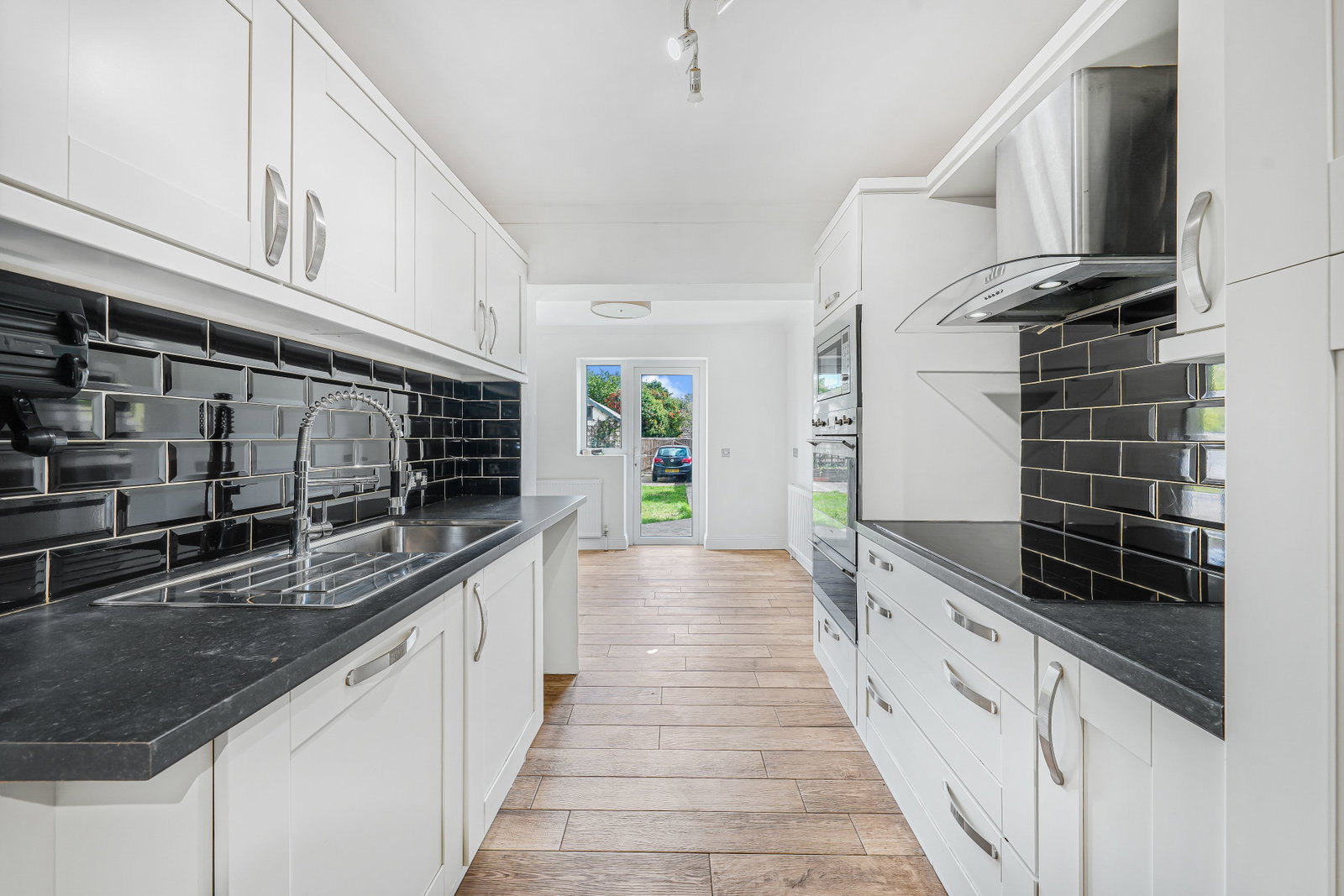End Of Terrace House for sale in Grays, Rectory Road, Grays, Essex, RM17