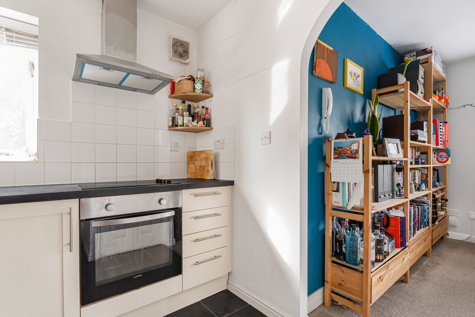 Flat for sale in London, Britton Close, London, SE6, 495 m²