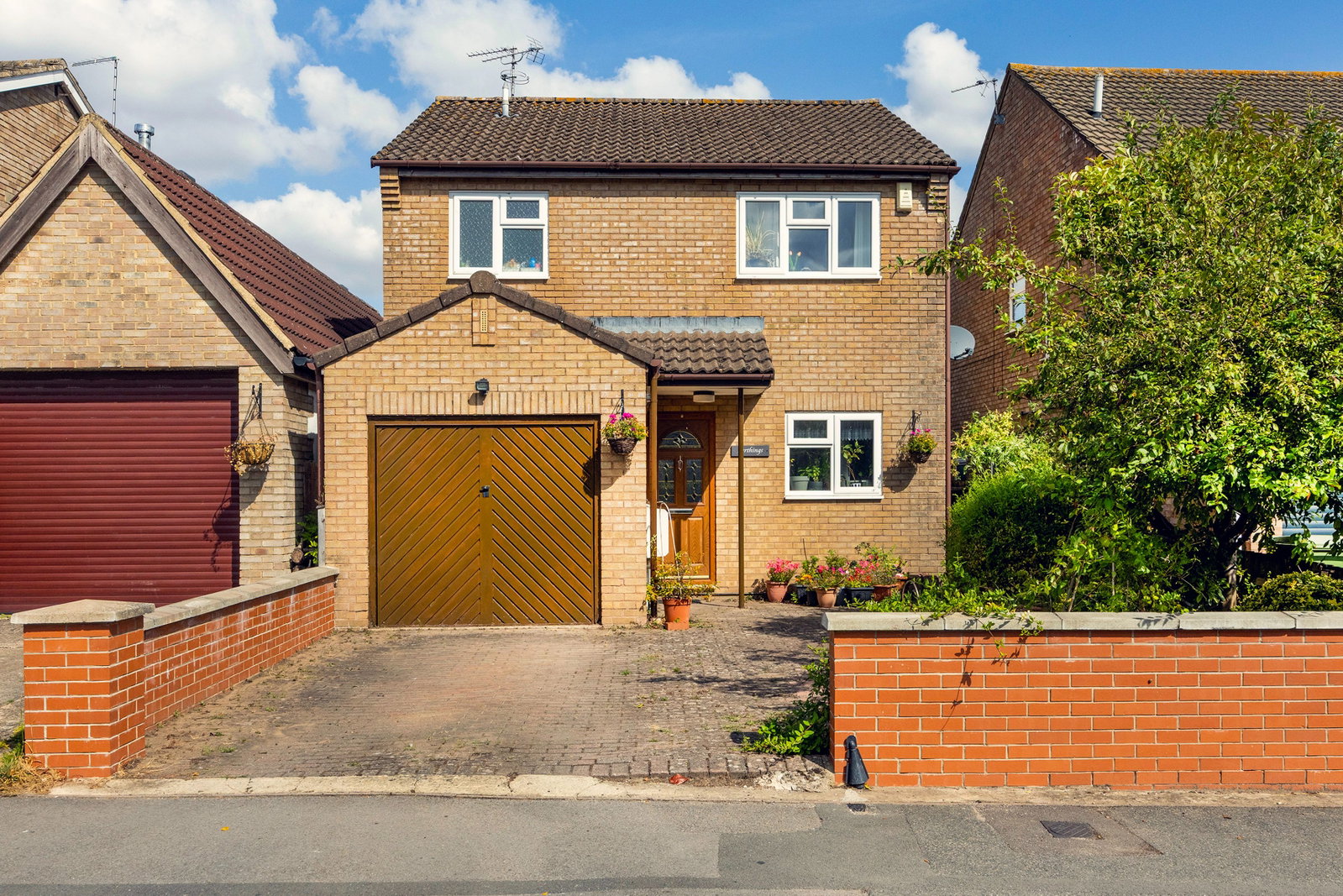 Detached House for sale in Cheltenham, Buckles Close, Charlton Kings, Cheltenham, GL53 8QT