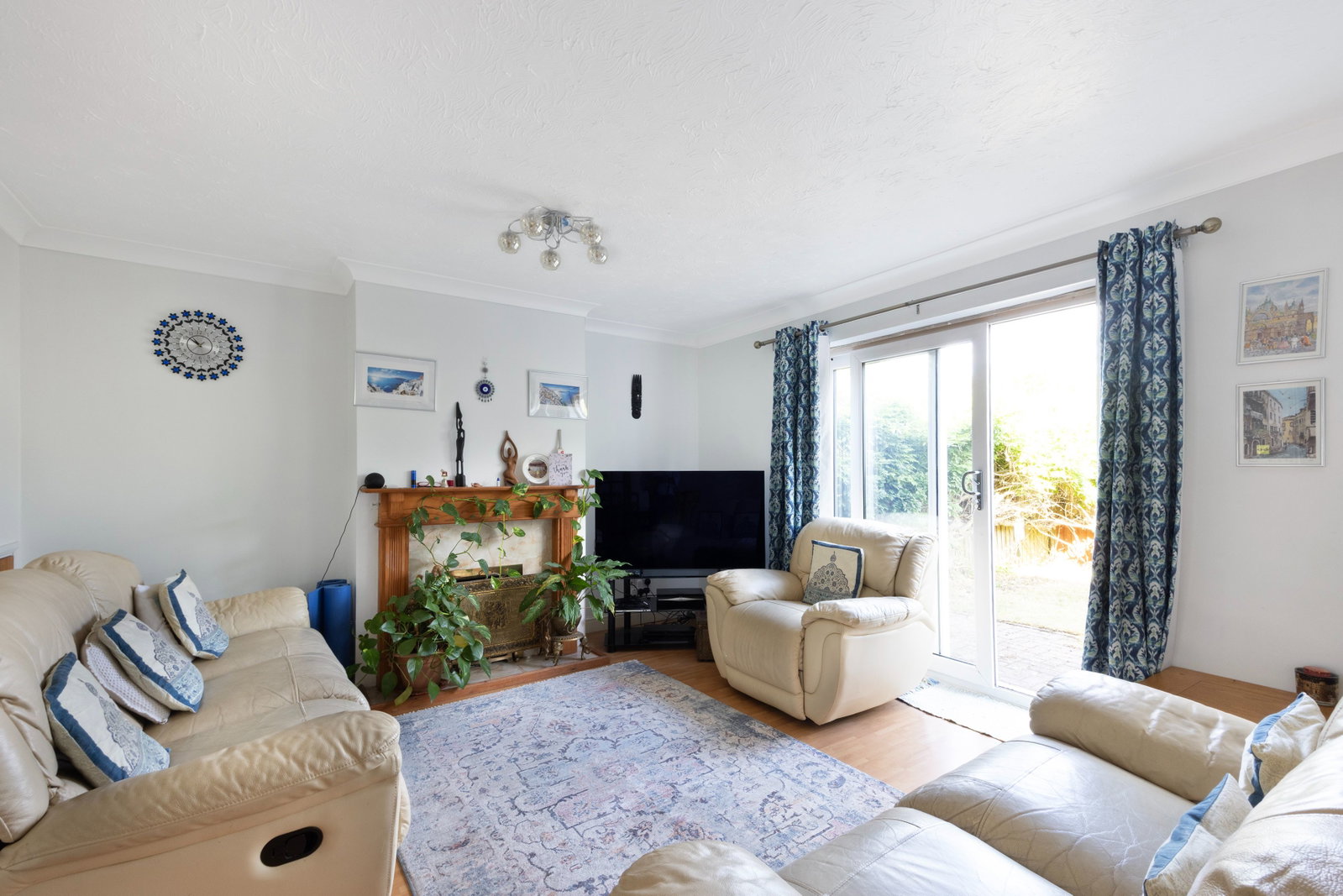 Detached House for sale in Cheltenham, Buckles Close, Charlton Kings, Cheltenham, GL53 8QT