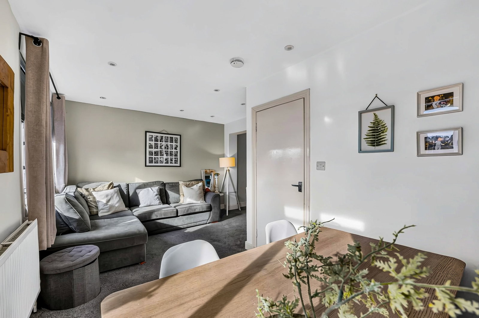 Flat for sale in South Croydon, Addington Road, South Croydon, CR2 8LH, 1013 m²