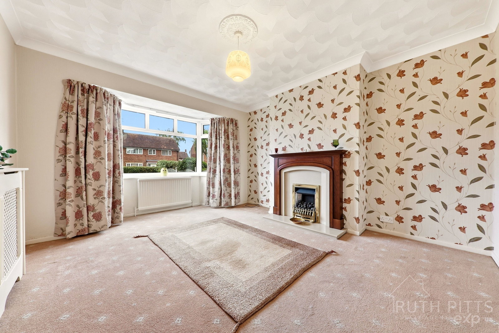 Semi Detached House for sale in Pontefract, Stockingate, South Kirkby, WF9