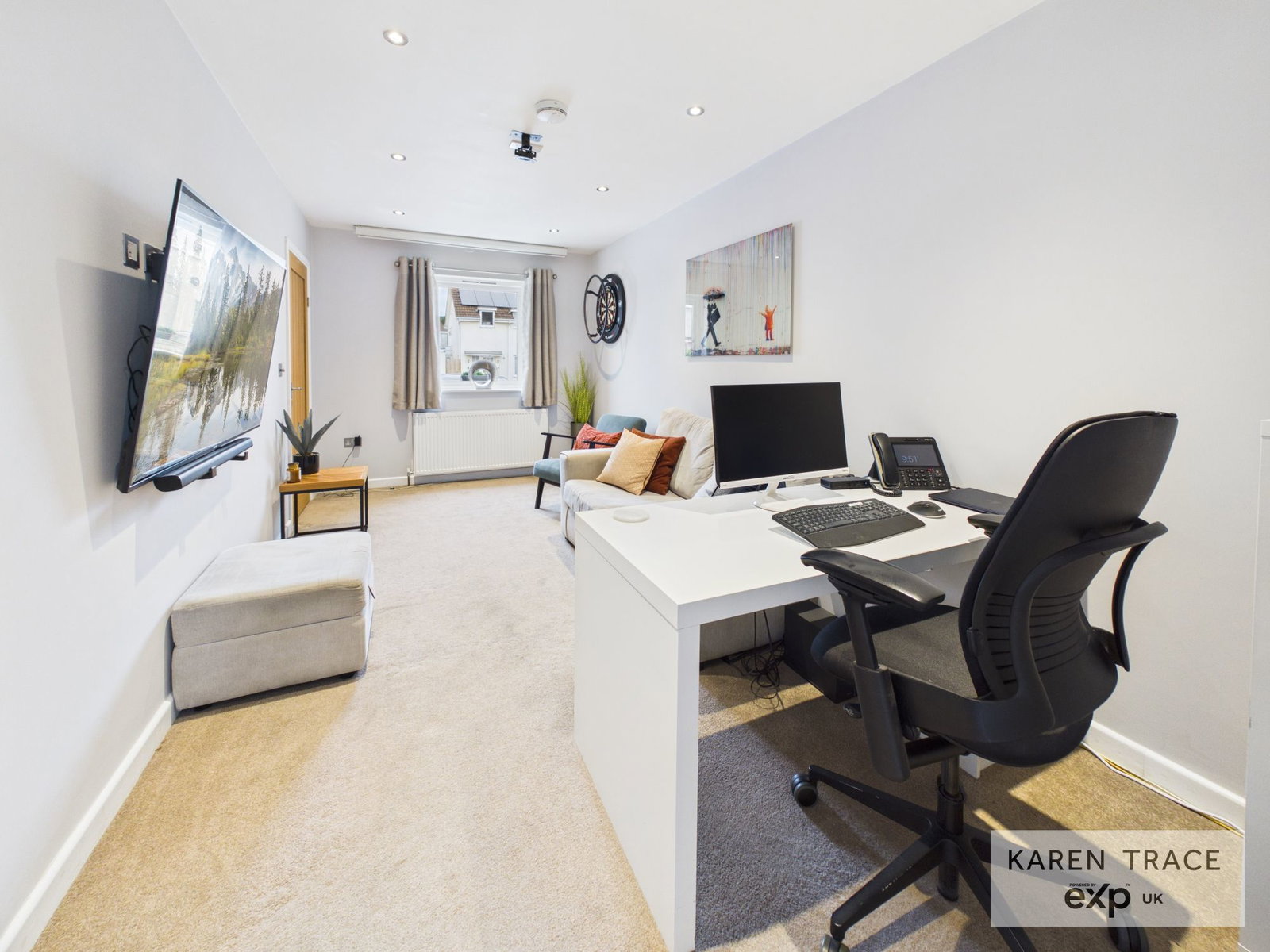 Semi Detached House for sale in St. Austell, Brookside, Sandy Hill, St Austell PL25, 1210 m²