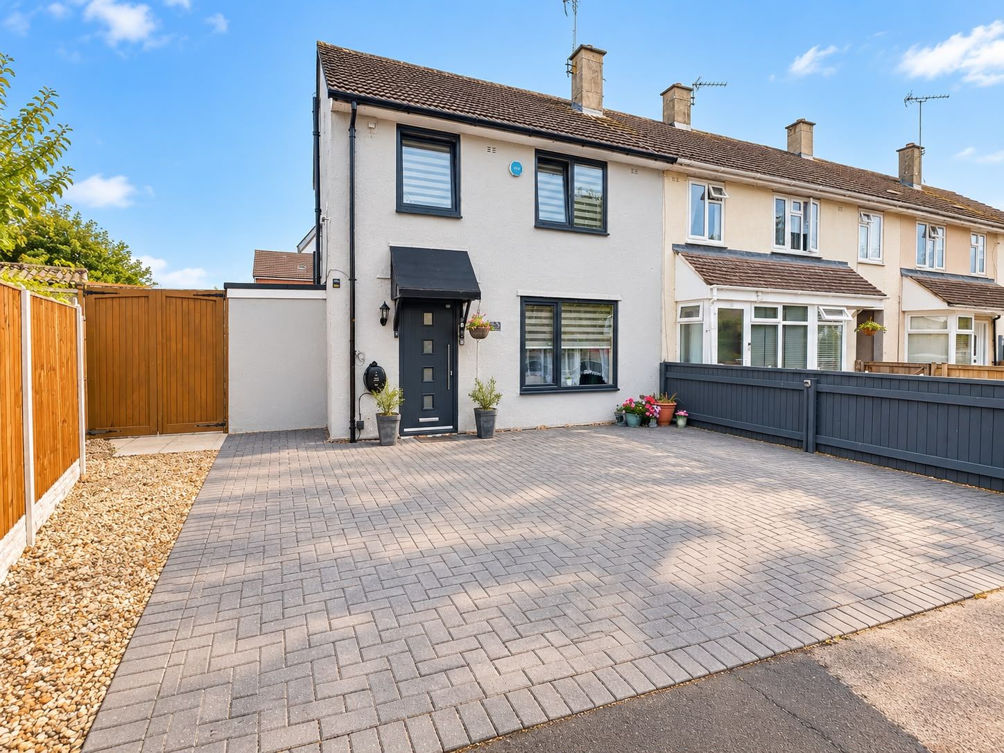 End Of Terrace House for sale in Swindon, Jubilee Road, Swindon, SN2 2LW