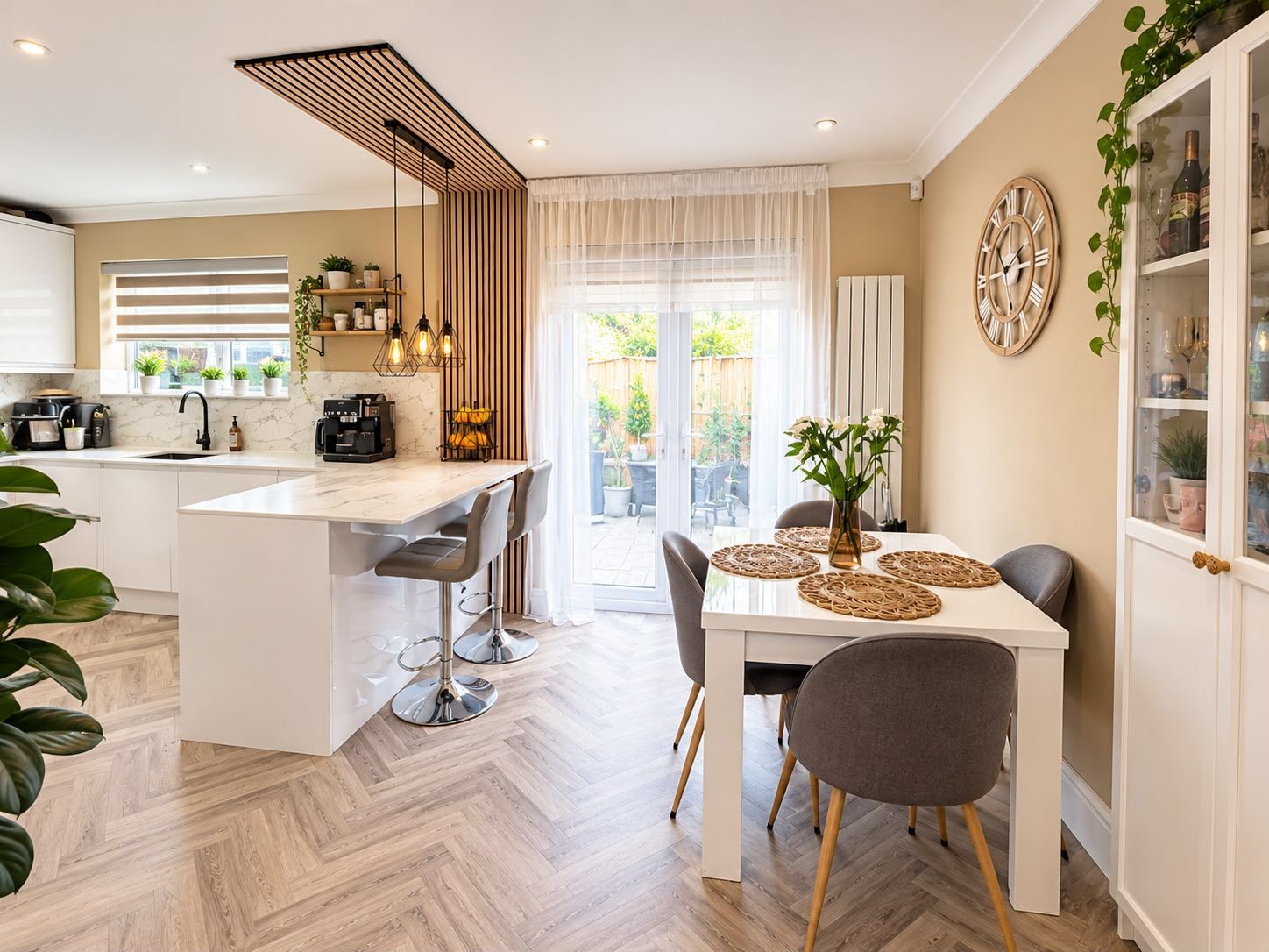 End Of Terrace House for sale in Swindon, Jubilee Road, Swindon, SN2 2LW