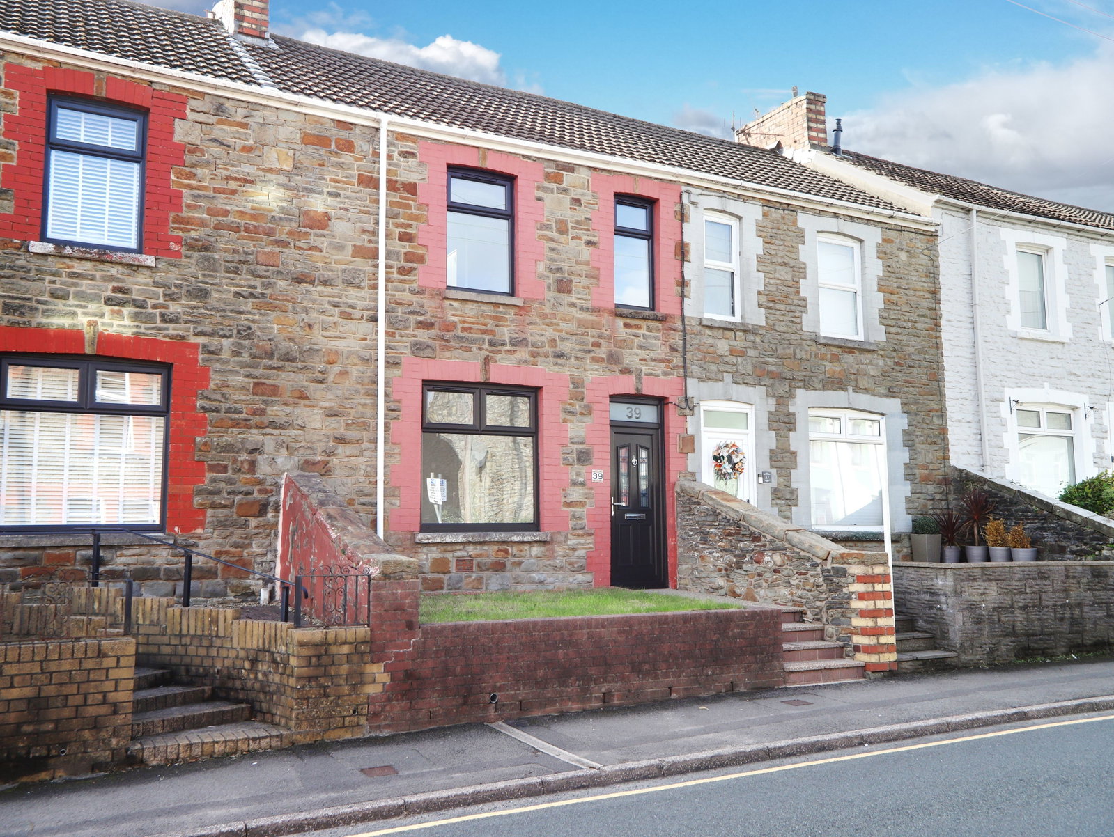 Terraced House for sale in Caerphilly, Van Road, Caerphilly, CF83 1JZ