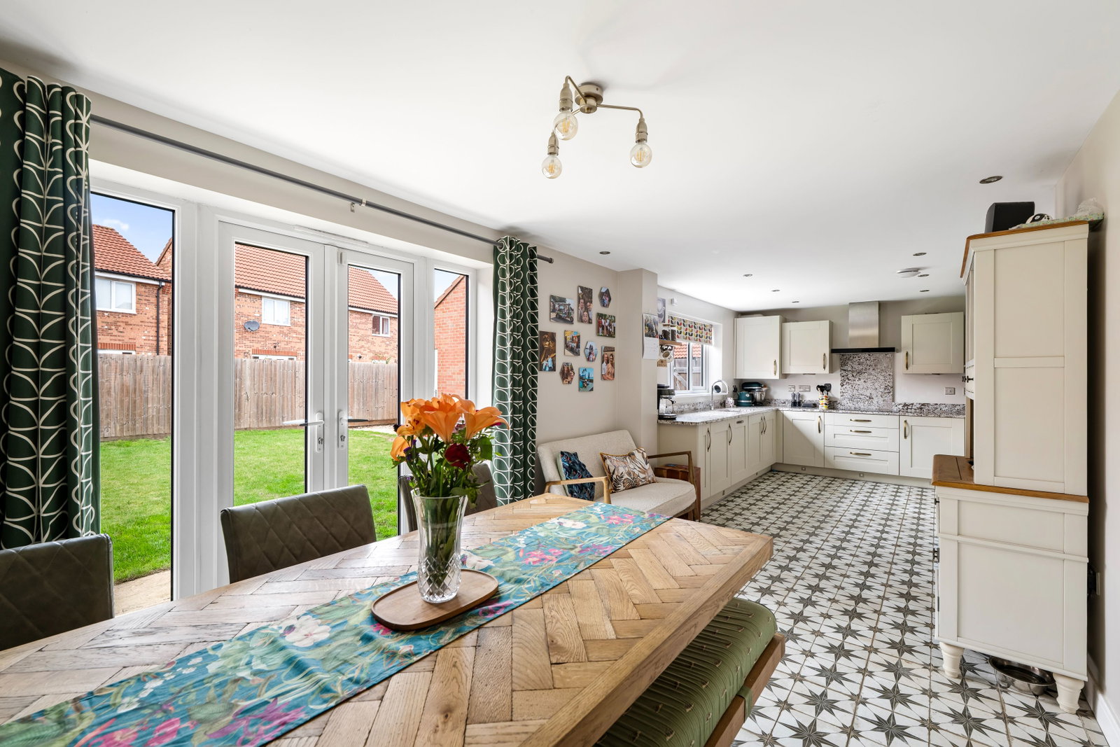 Detached House for sale in Saxilby, Field Avenue, Saxilby, LN1 2SR
