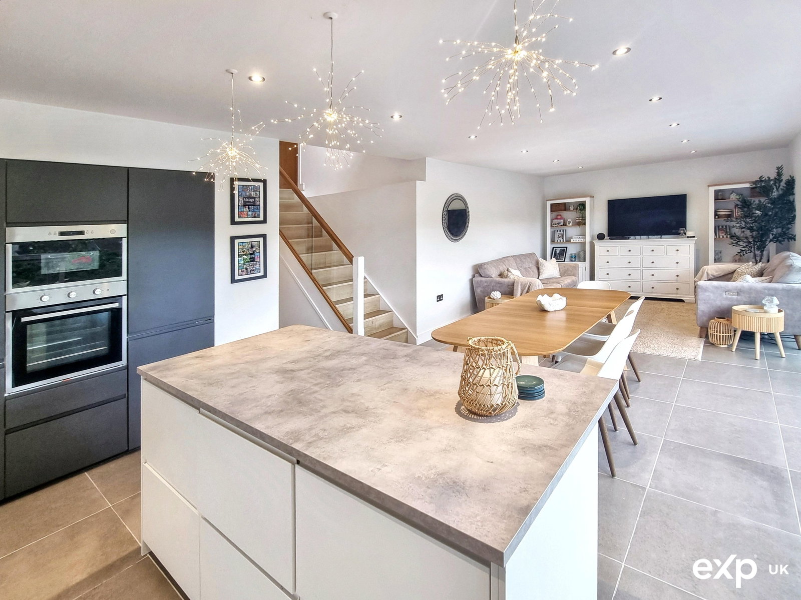Detached House for sale in Paignton, Cecilia Road, Paignton, TQ3 1BD