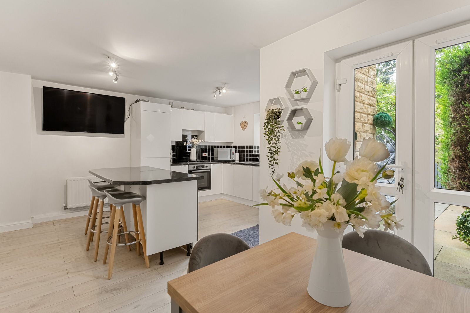 Town House for sale in Halifax, Larch Close, Wheatley, HX2
