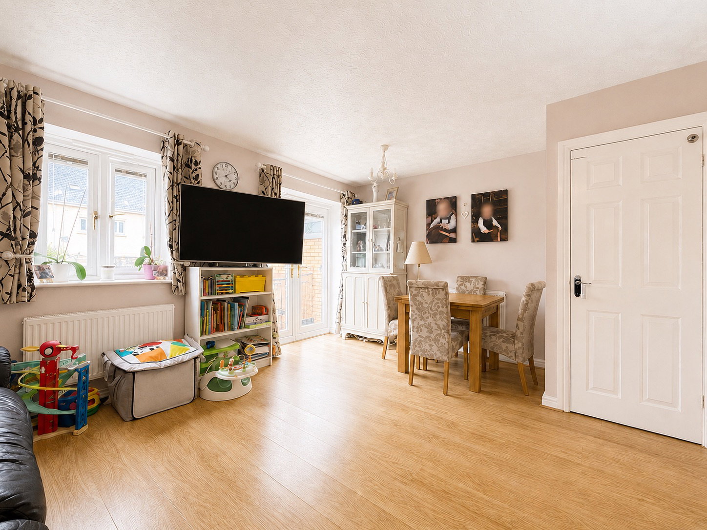 Town House for sale in Swansea, Tyn Y Bonau Road, Pontarddulais, Swansea, West Glamorgan SA4 8RY