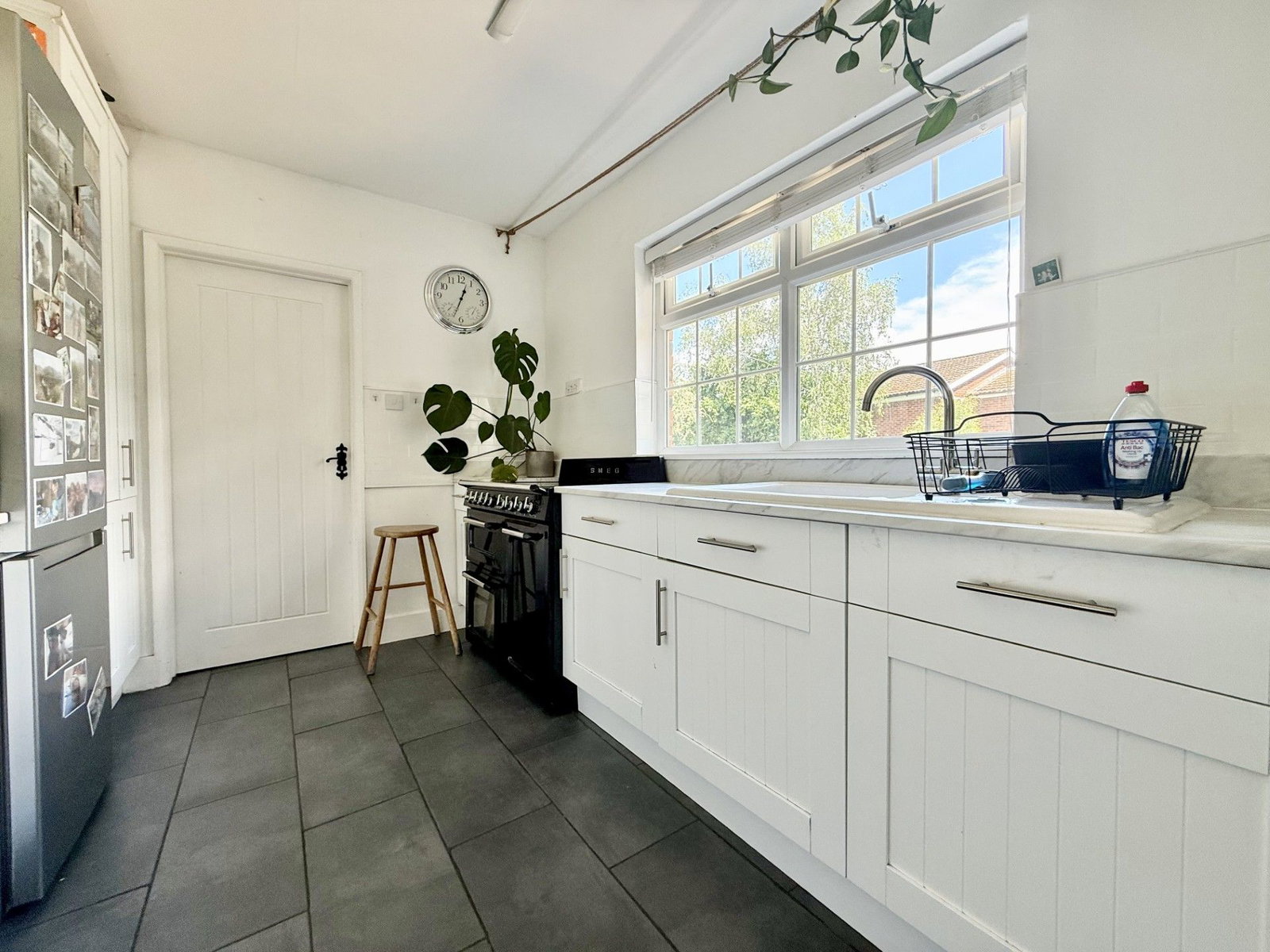 Semi Detached House for sale in Gloucester, Maisemore, GL2, 1055 m²