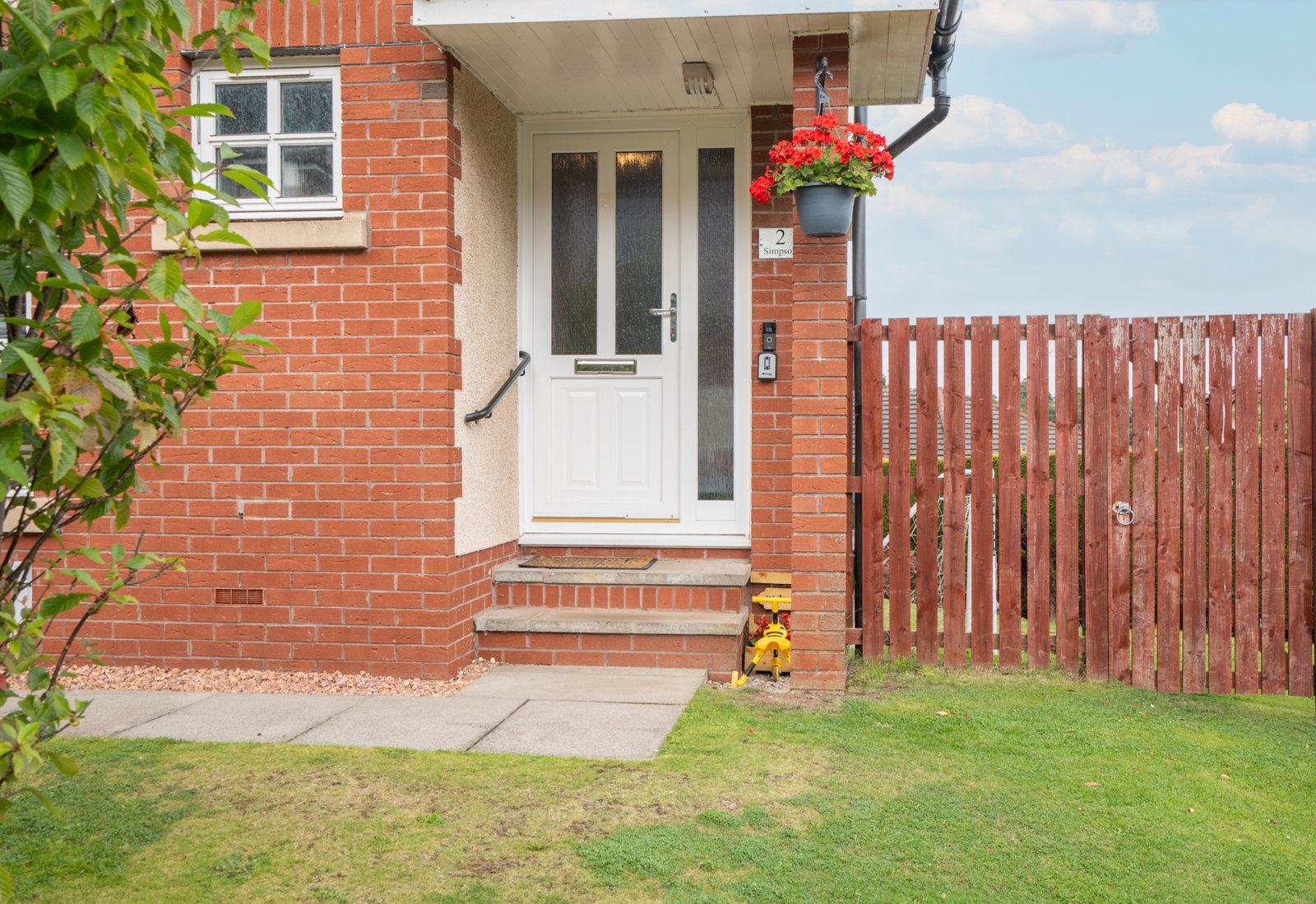 Detached House for sale in Kirkcaldy, Fordell Gardens, Kirkcaldy, KY2 5TL