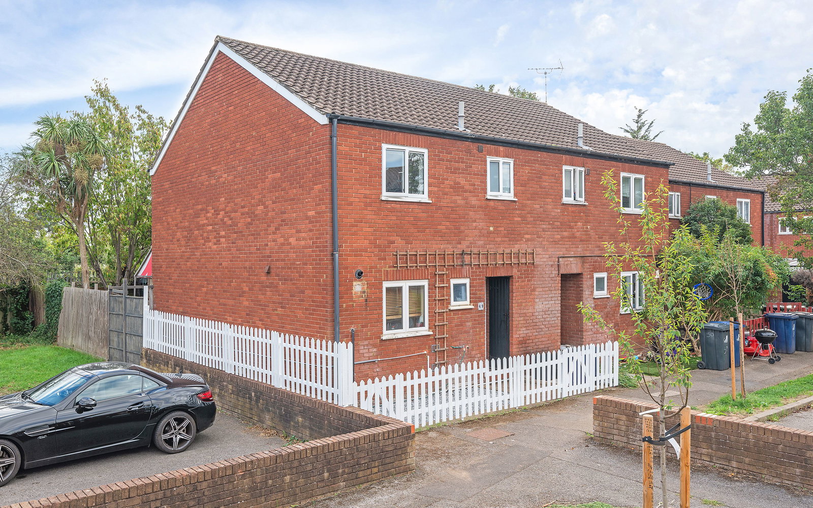 End Of Terrace House for sale in London, St. Pauls Close, Ealing, W5, 927 m²