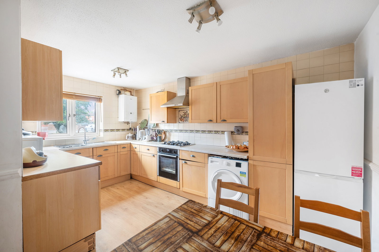 End Of Terrace House for sale in London, St. Pauls Close, Ealing, W5, 927 m²