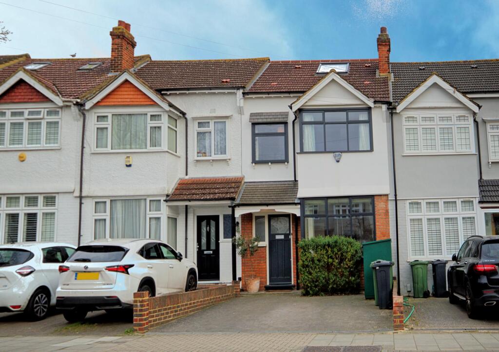 Terraced House for sale in London, Helmsdale Road, Streatham Common, SW16, 1399 m²