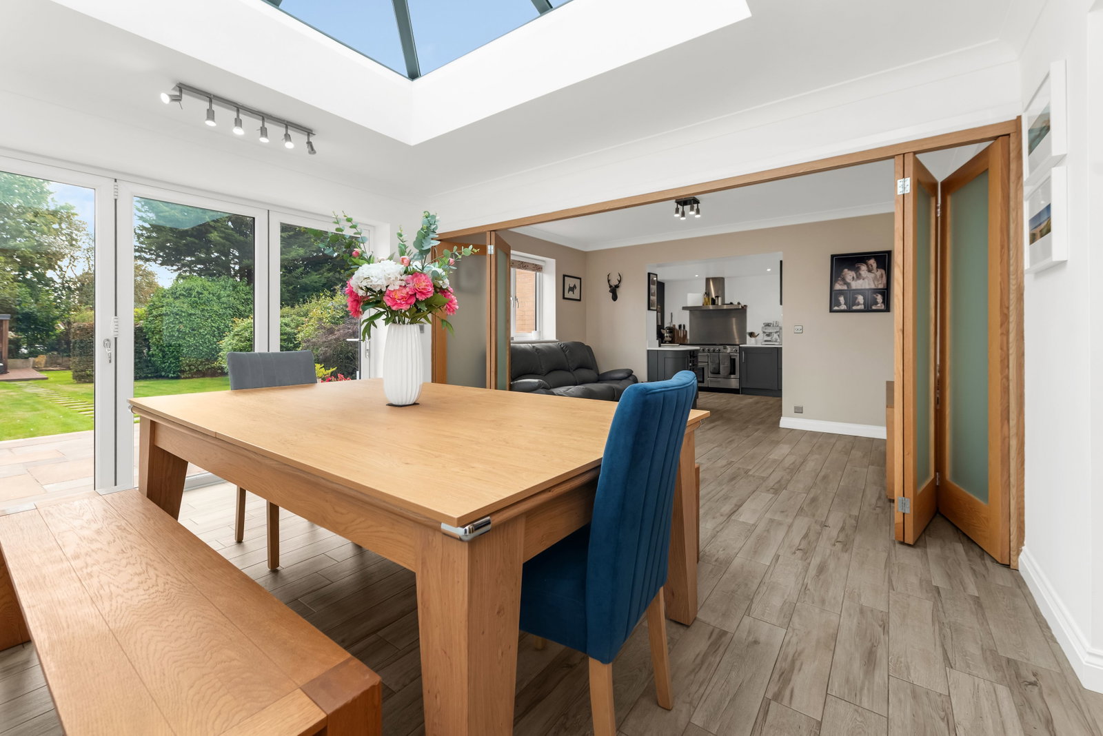 Detached House for sale in York, Cat Lane, Bilbrough, York, YO23 3PN, 2119 m²