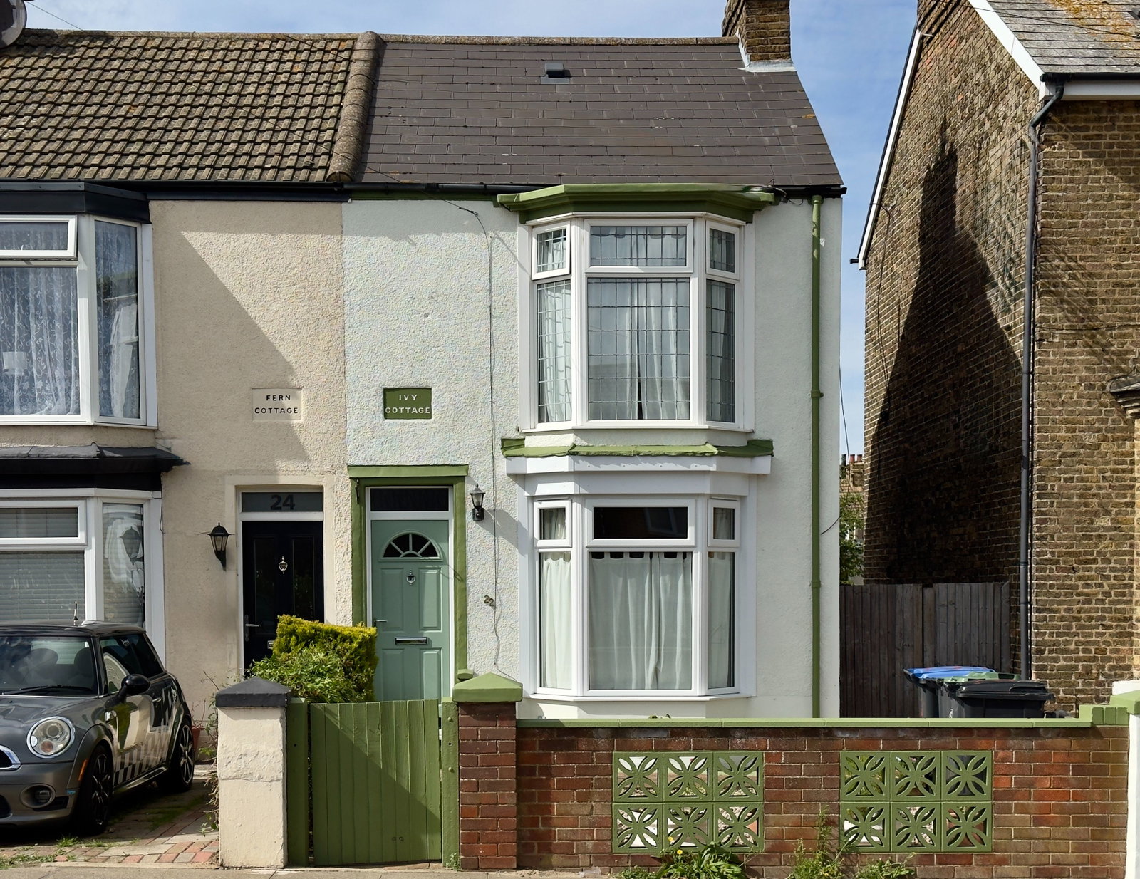 Terraced House for sale in Margate, Addiscombe Road, Margate, CT9 2SU, 855 m²