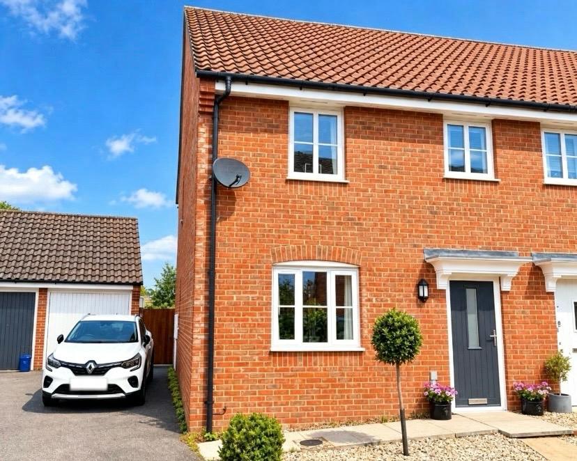 Semi Detached House for sale in Attleborough, Tummel Way, Attleborough NR17, 1056 m²