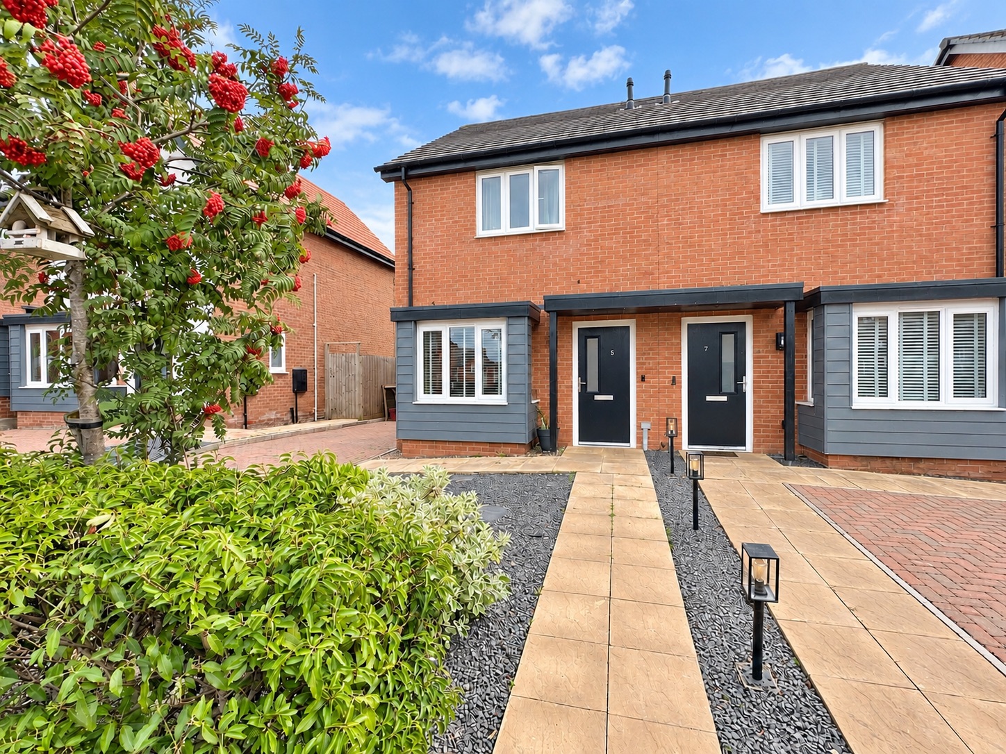 Semi Detached House for sale in ibstock, Satchwell place, Ibstock, LE67 6QN