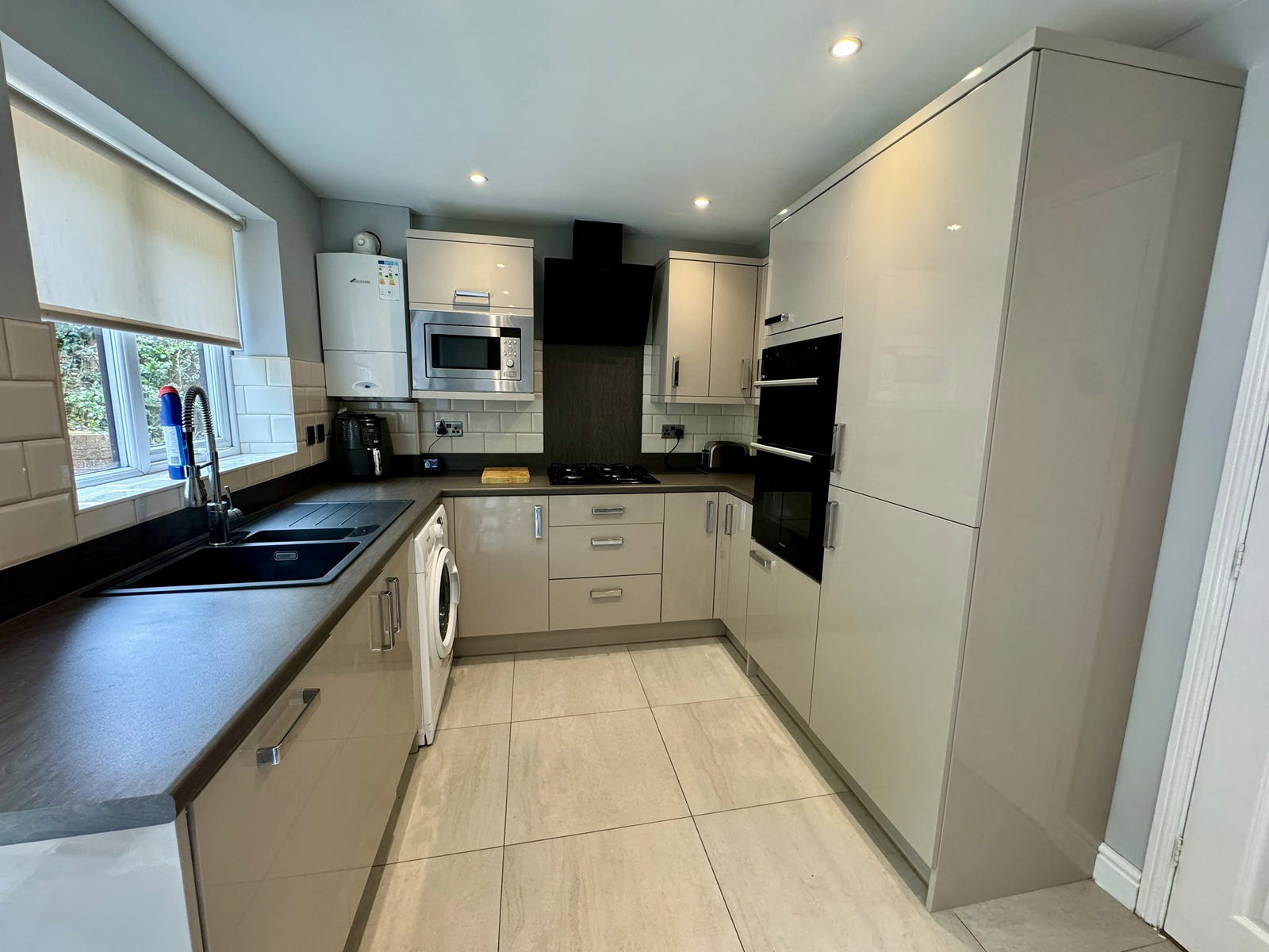 Detached House for sale in Blackwood, Bryn Derw, Blackwood, NP12 1SN