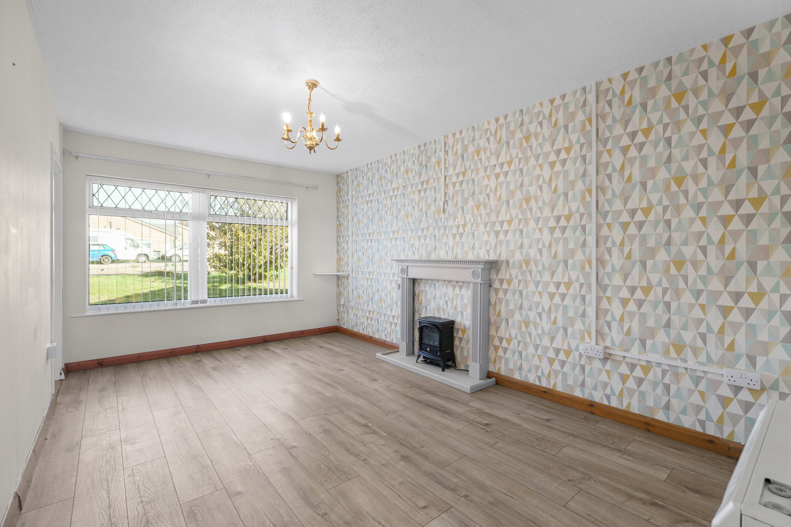 Semi Detached Bungalow for sale in Daventry, WOODFORD HALSE, Northamptonshire
