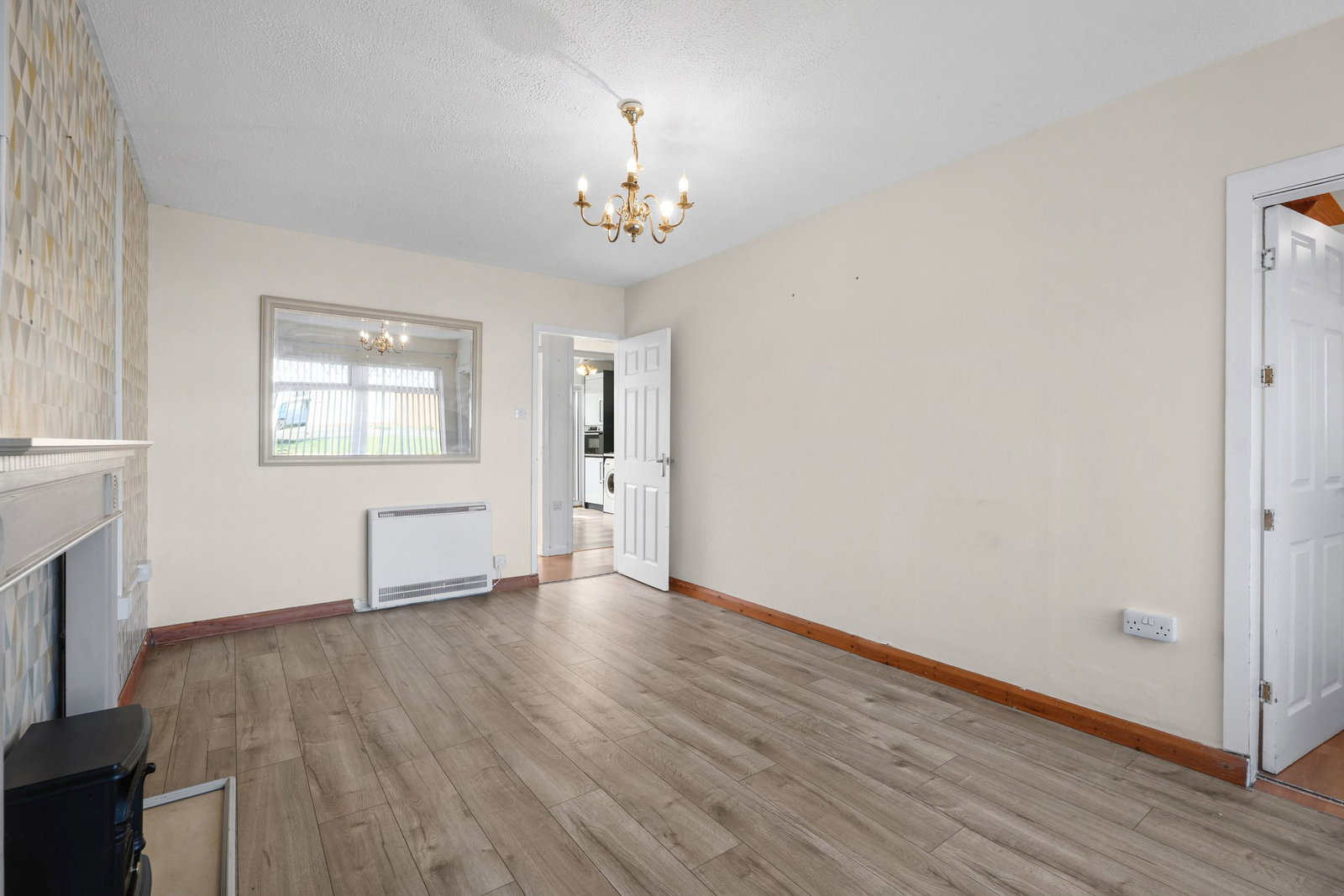 Semi Detached Bungalow for sale in Daventry, WOODFORD HALSE, Northamptonshire