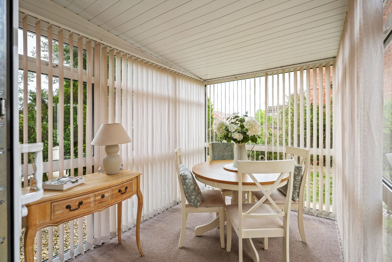 Bungalow for sale in Milton Keynes, Bradvue Crescent, Bradville, Milton Keynes, MK13 7AJ, 746 m²