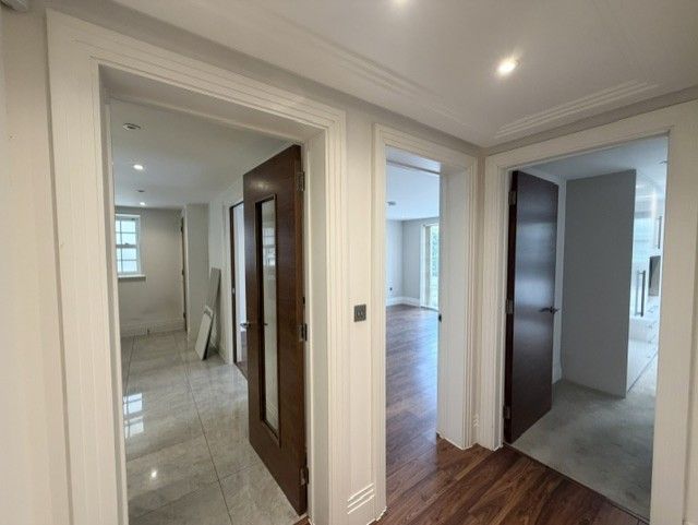 Apartment for sale in Bushey, The Whitehouse, Sparrows Herne, Bushey, WD23