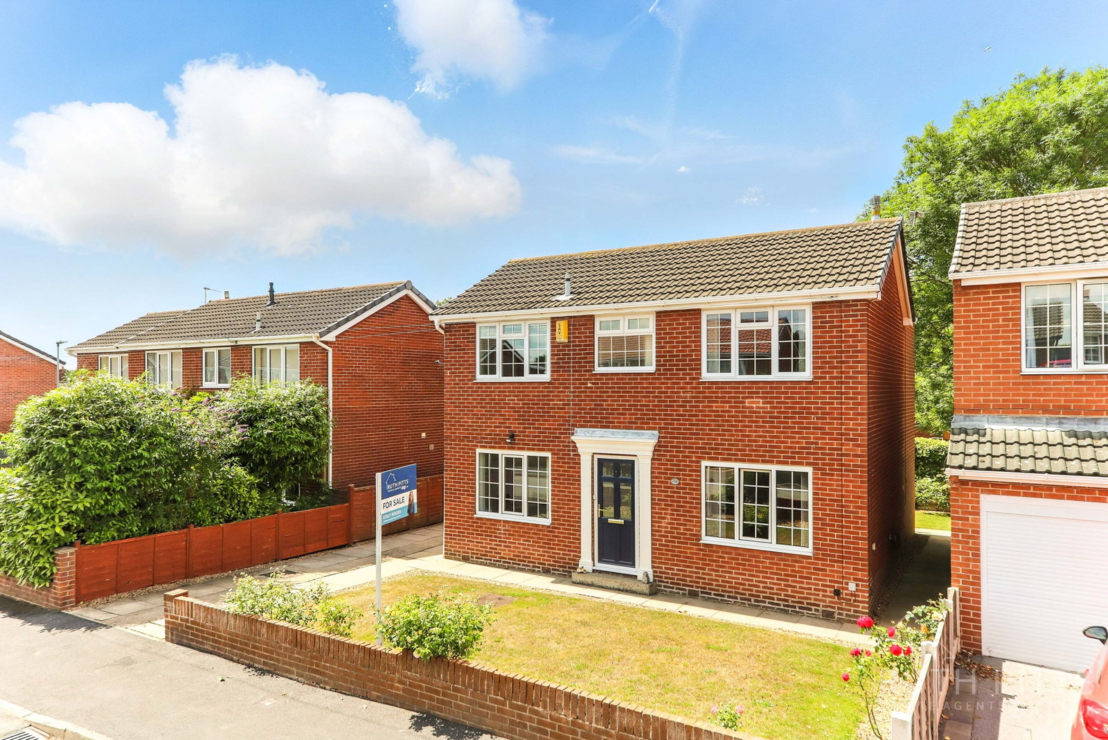 Detached House for sale in Pontefract, Langdale Drive, Low Ackworth, WF7