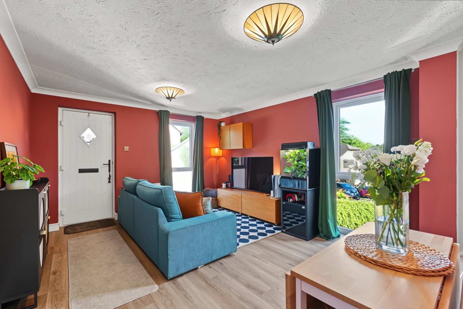 Semi Detached House for sale in Chatham, Iris Close, Walderslade Woods, Chatham, ME5 9QD, 767 m²