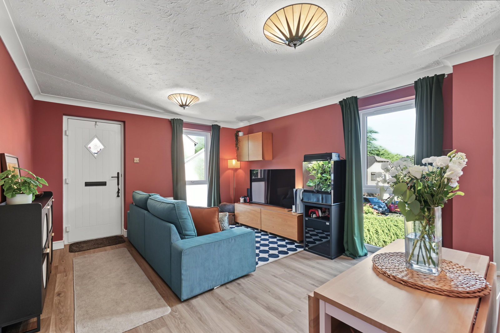 Semi Detached House for sale in Chatham, Iris Close, Walderslade Woods, Chatham, ME5 9QD, 767 m²