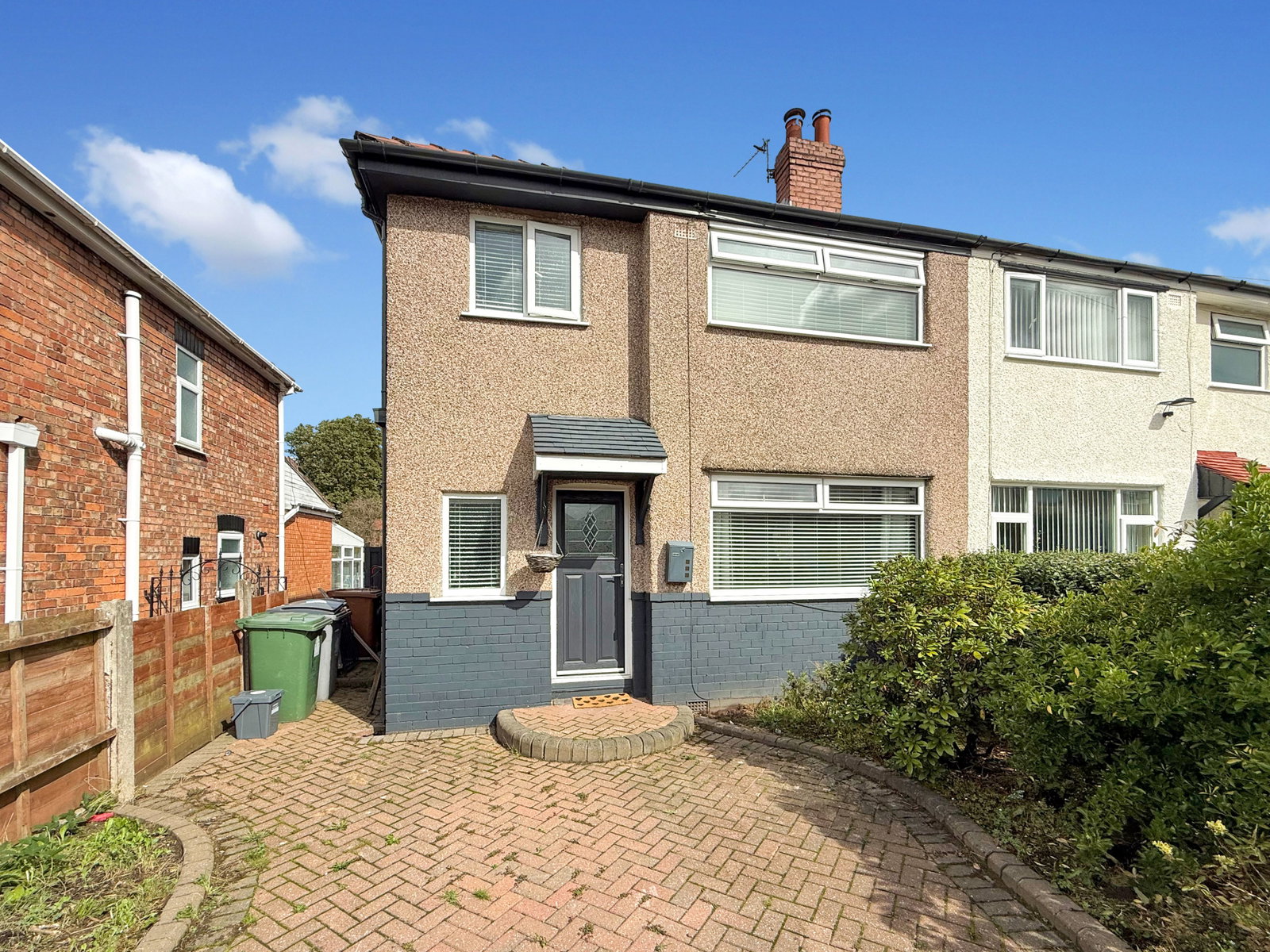 Semi Detached House for sale in Wirral, Crosthwaite Avenue, Eastham, CH62