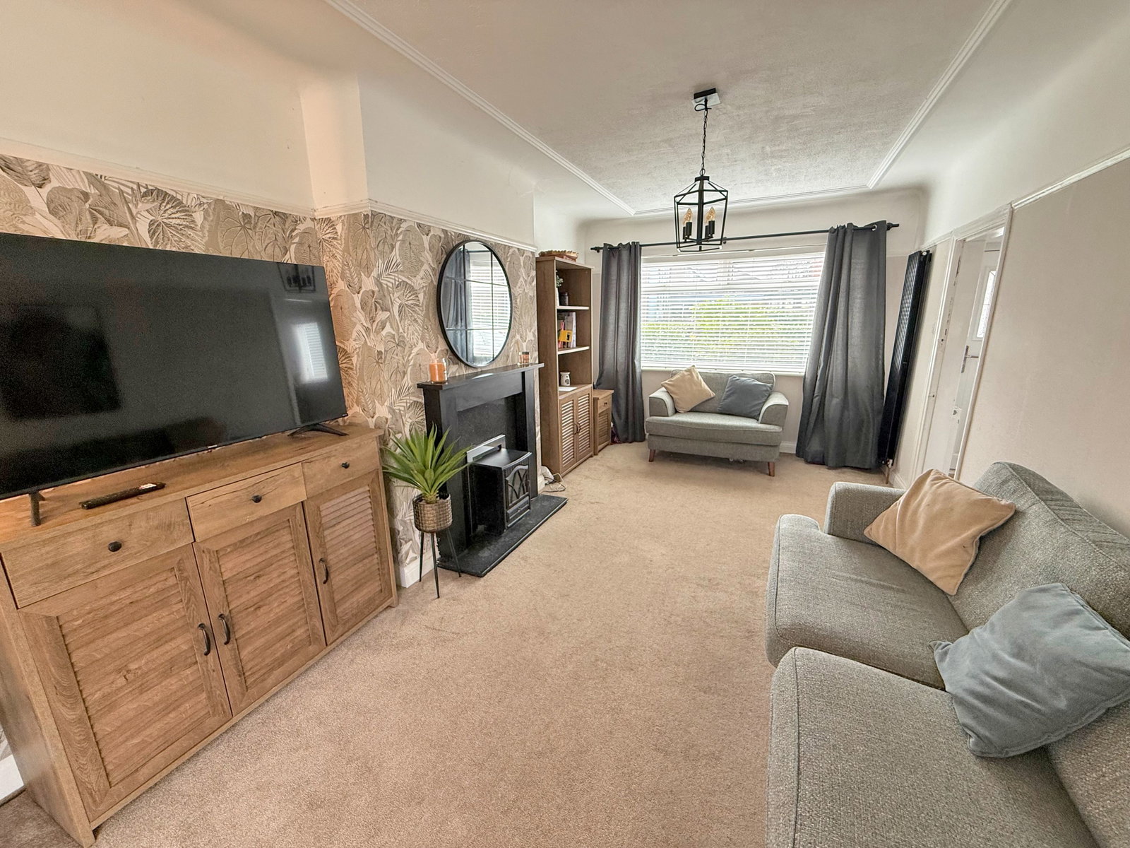 Semi Detached House for sale in Wirral, Crosthwaite Avenue, Eastham, CH62