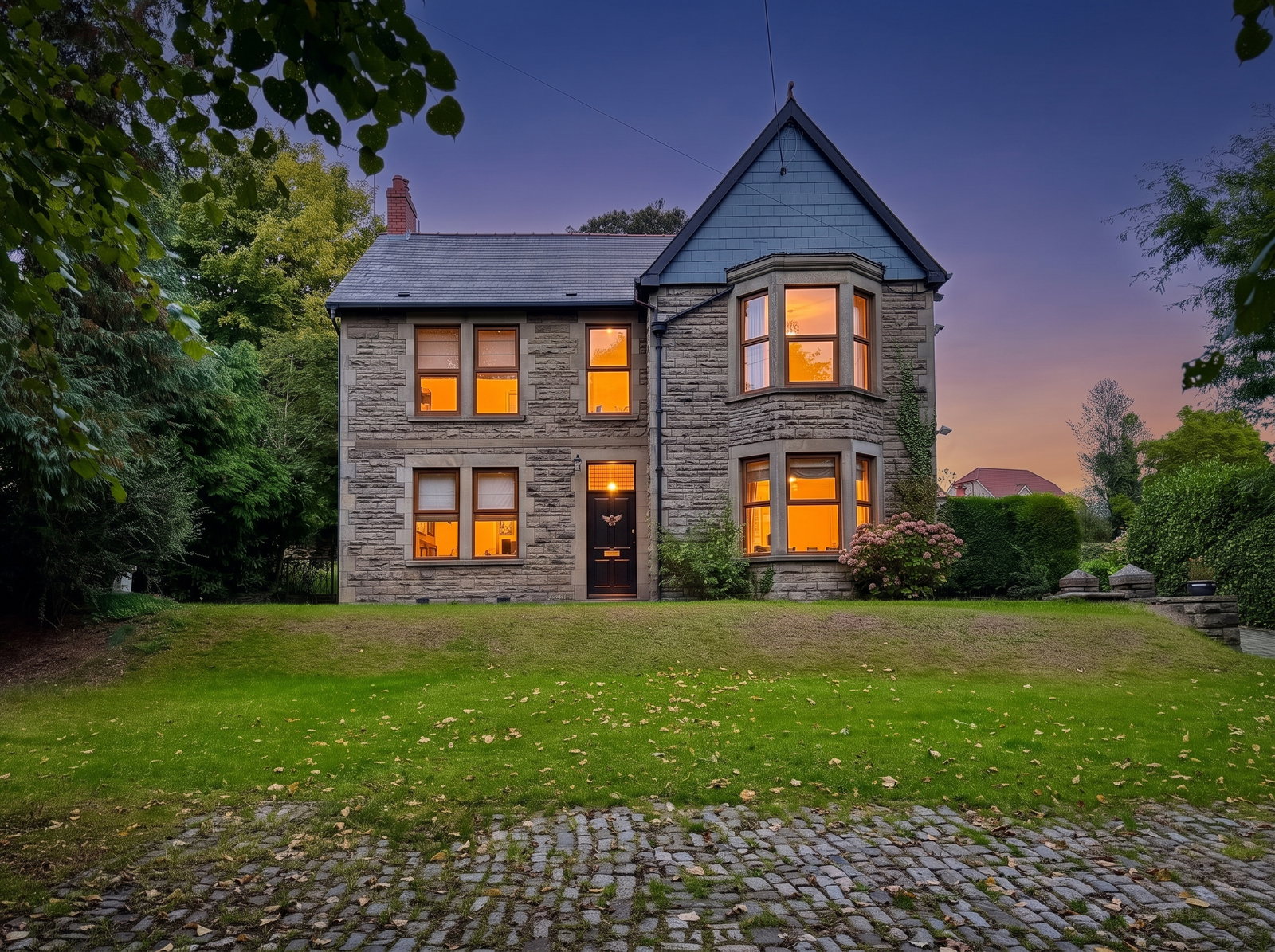 Detached House for sale in Blackwood, Holly Lodge, Blackwood, NP12 1QB