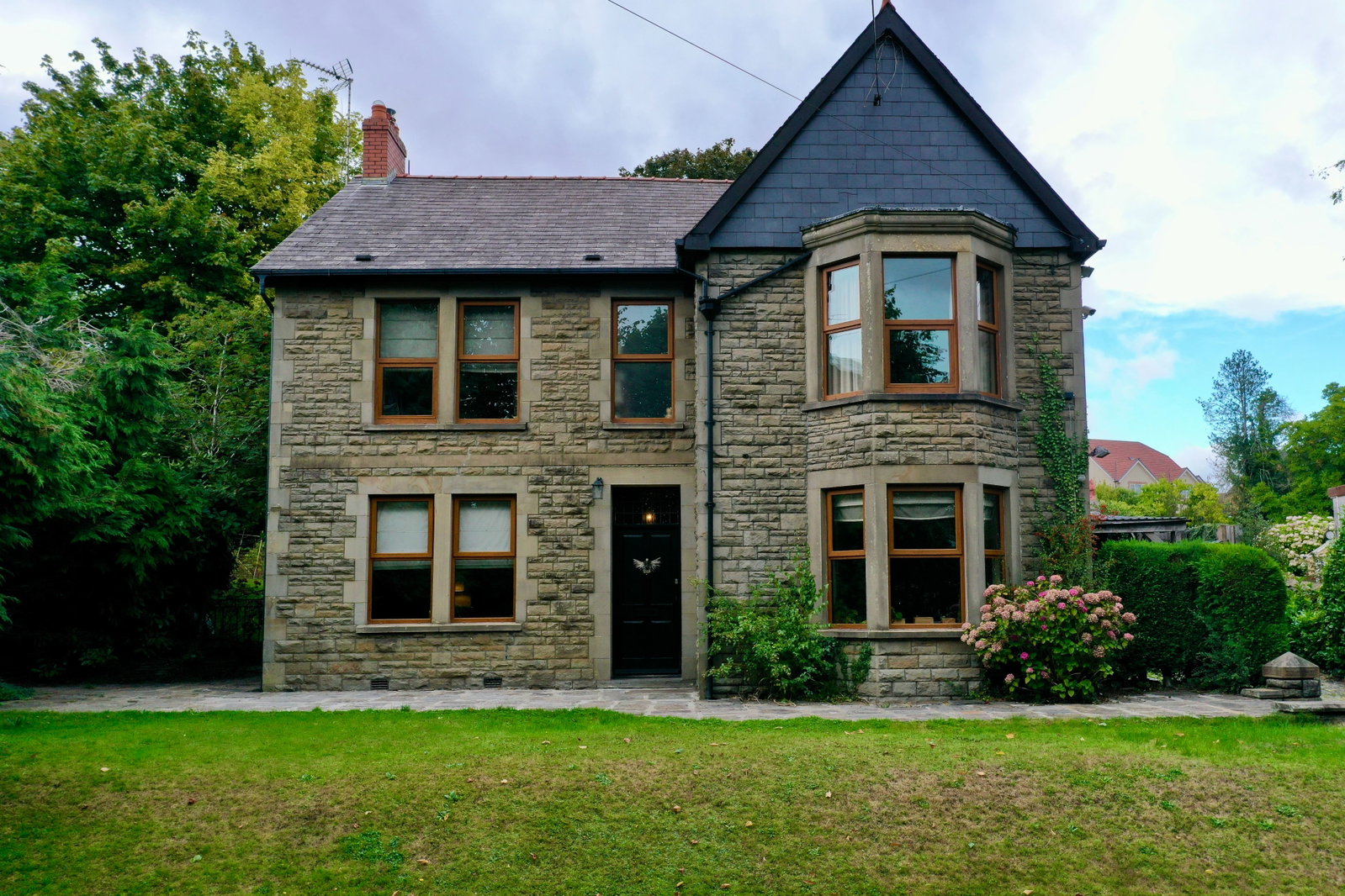 Detached House for sale in Blackwood, Holly Lodge, Blackwood, NP12 1QB