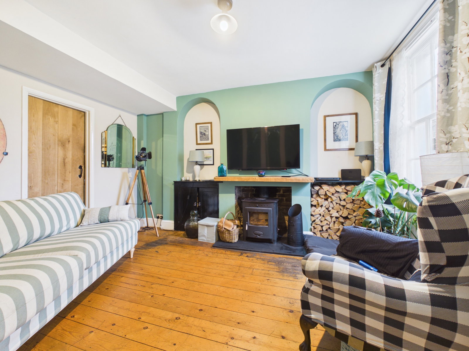 Terraced House for sale in Rochester, High Street, Upnor, Rochester, ME2 4XG, 601 m²