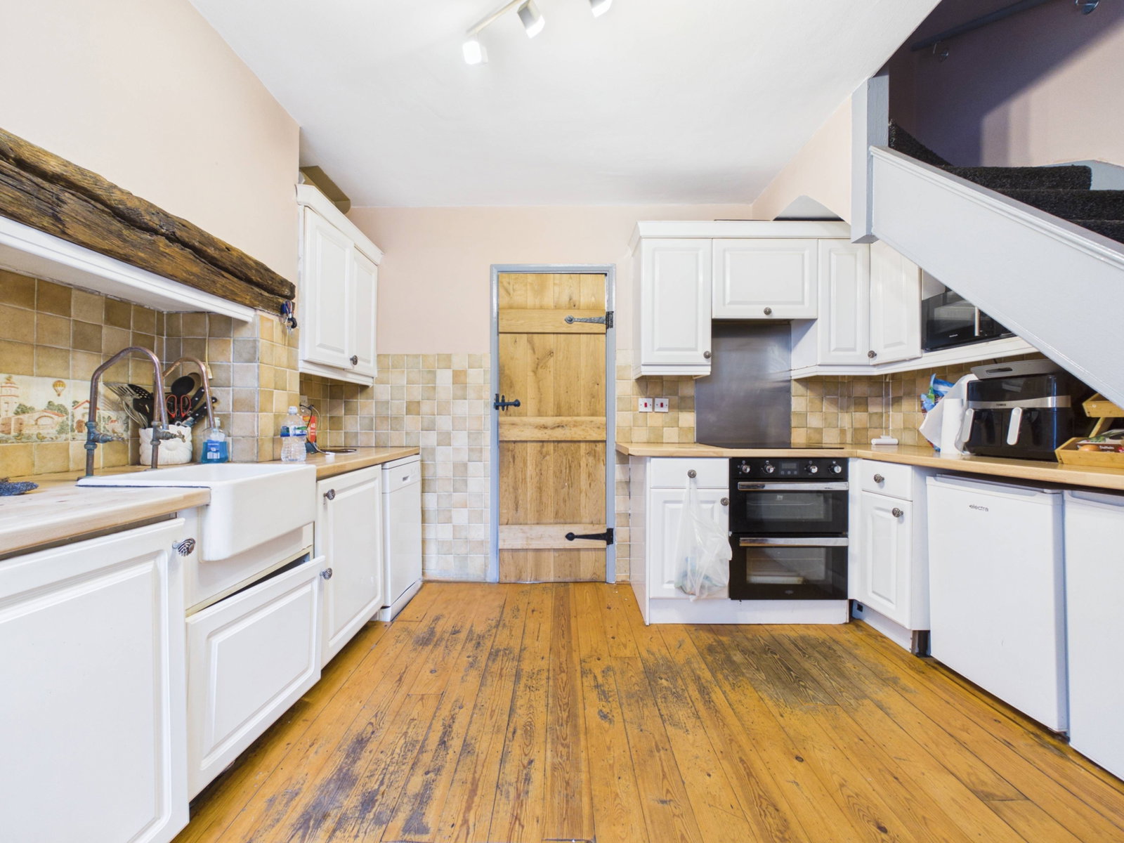 Terraced House for sale in Rochester, High Street, Upnor, Rochester, ME2 4XG, 601 m²